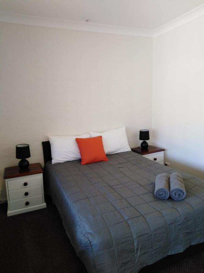 Altona Motel Uralla Eksteriør bilde
