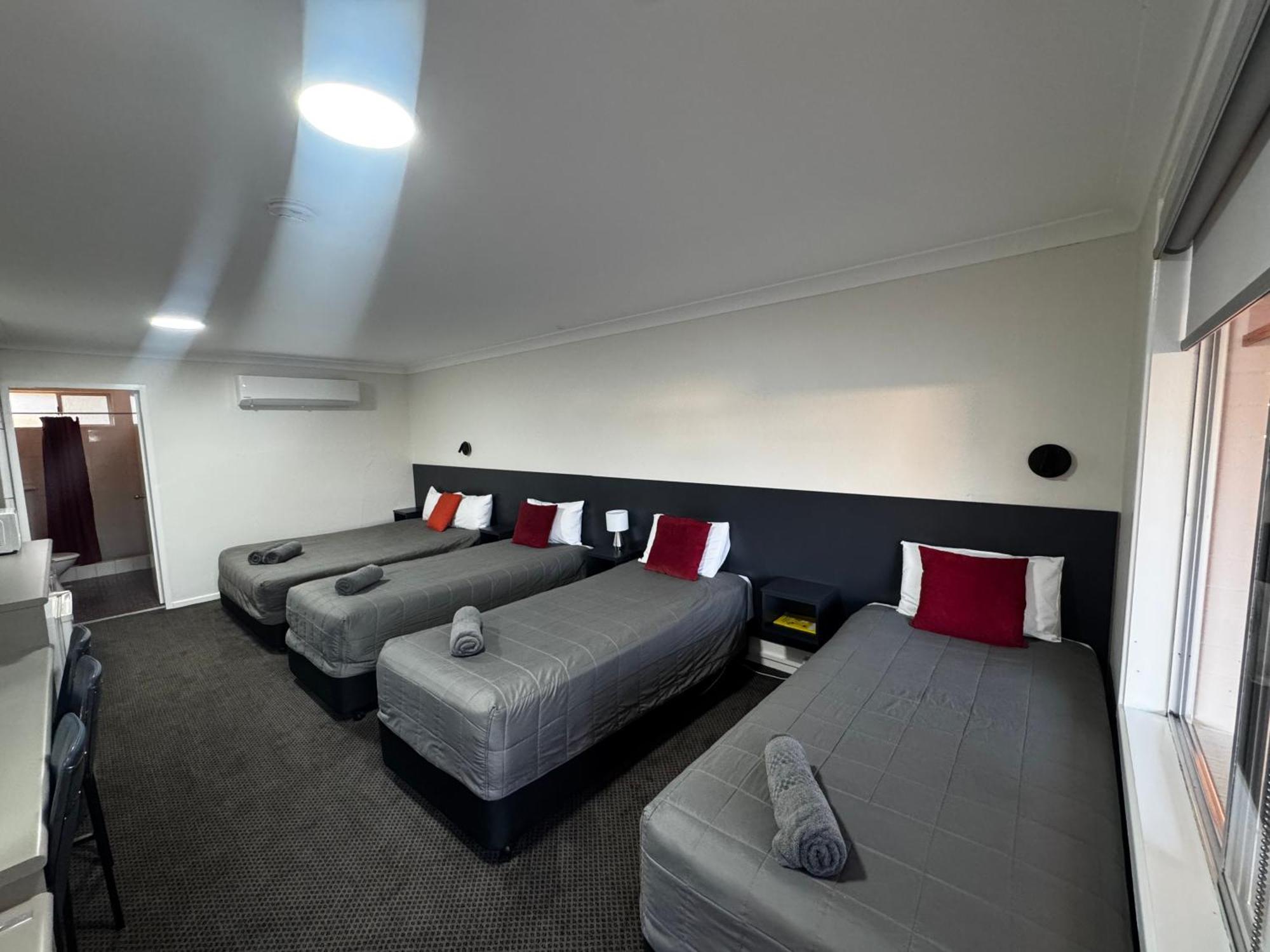 Altona Motel Uralla Eksteriør bilde