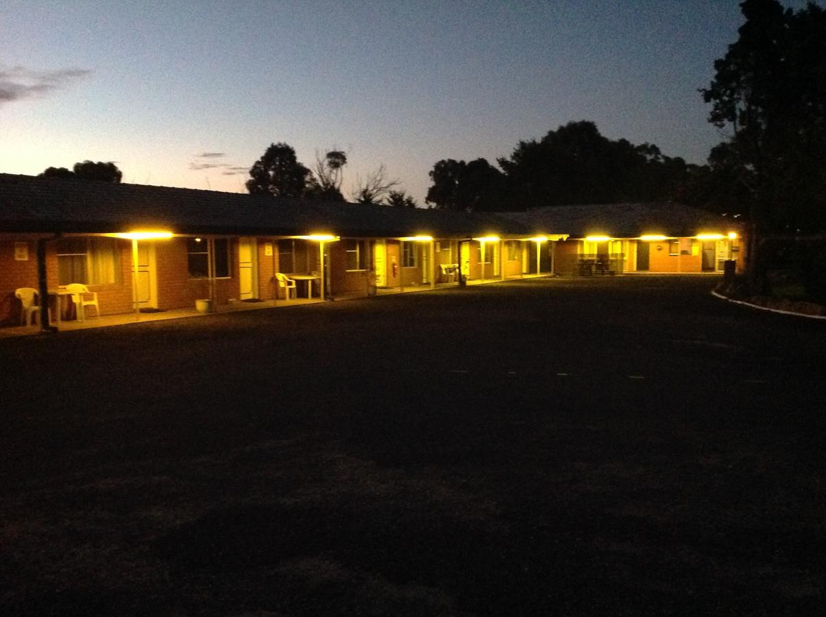 Altona Motel Uralla Eksteriør bilde
